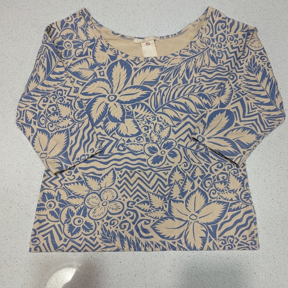 CYC - Patterned Shirt - Size Medium - Picture 4 of 4